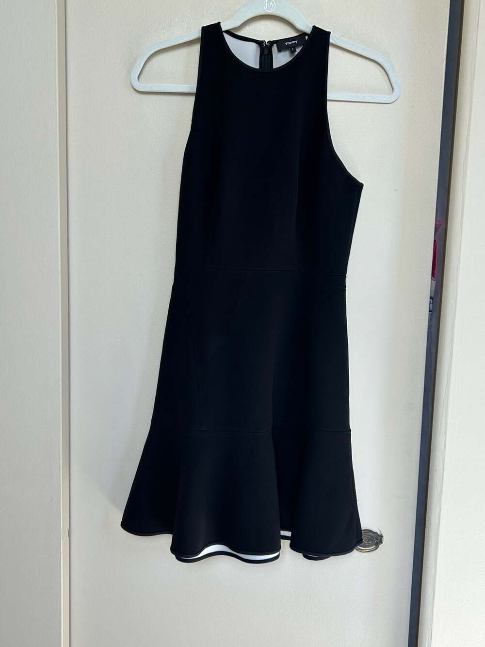 Theory Felicitina Bonded Double Crepe Dress Size 2 Black Fit And Flare